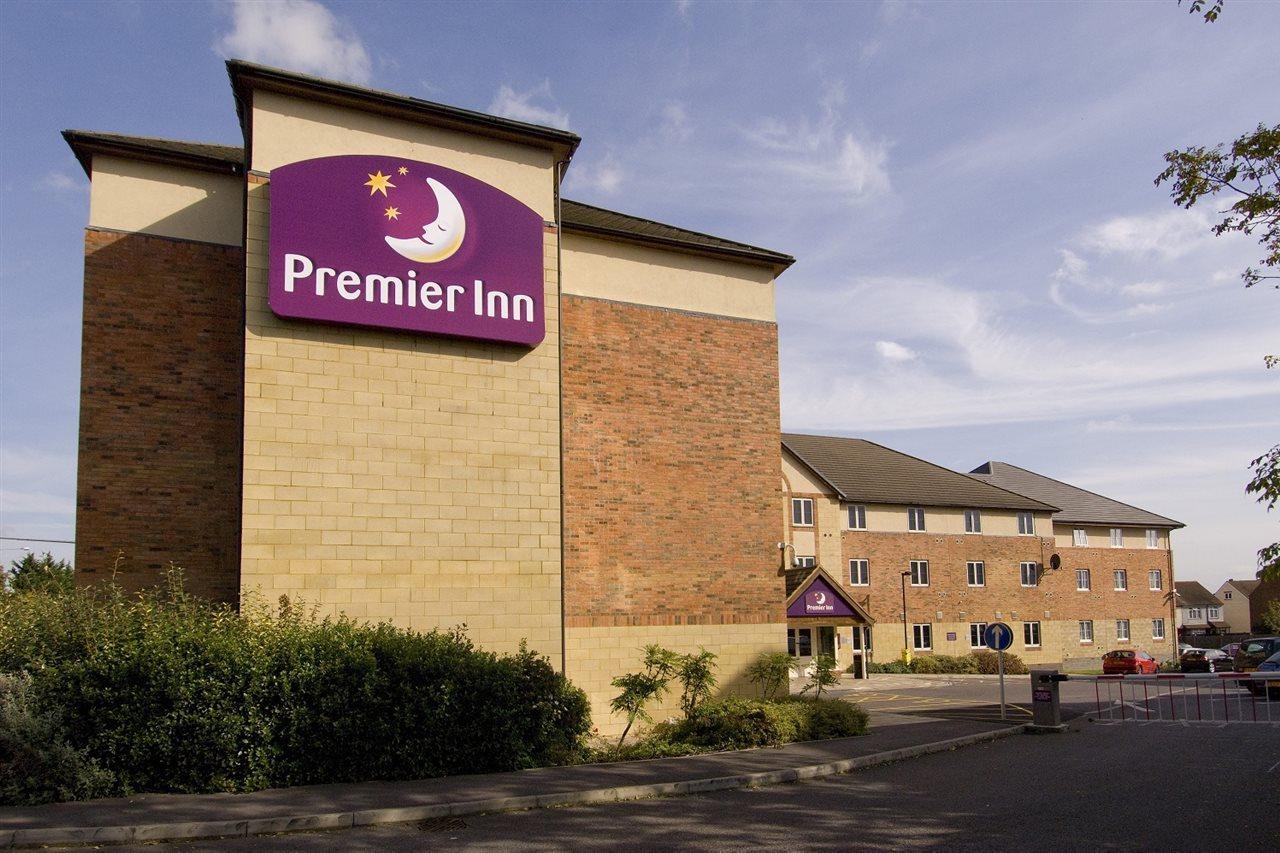 Premier Inn Slough Exterior foto